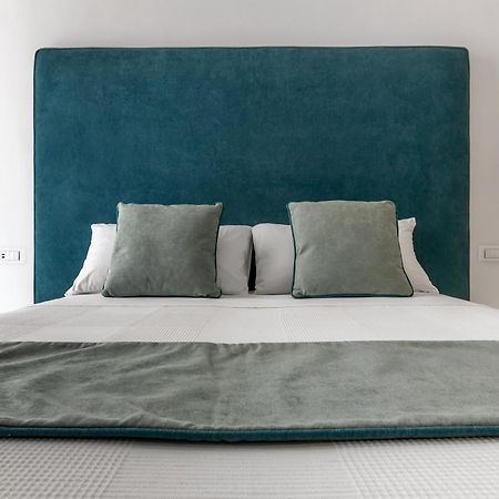 Lovelia: Sorrento Square Lovely Suite Buitenkant foto